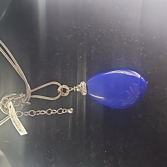 Silver and blue necklace - Picture 1 of 6